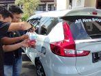 pengisian-full-mobil-peserta-tes-uji-irit.jpg