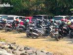 pengunjung-waduk-kesal-kena-getok-harga-parkir-Rp5-ribu.jpg