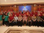 pengurus-dan-anggota-amsi-jatim-bersama-narasumber-rakerwil-amsi-jatim-2022.jpg