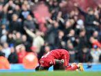penyerang-liverpool-sadio-mane-bersujud-usai-cetak-gol-ke-gawang-manchester-city.jpg
