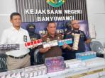 penyitaan-rokok-ilegal-di-banyuwangi-karena-tersangka-bertengkar-dengan-istri.jpg