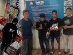 polisi-menangkap-dua-pelaku-pembobolan-toko-di-Dusun-Sumberlanas-gresik.jpg
