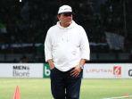 presiden-klub-madura-united-achsanul-qosasi-aq.jpg