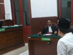 pria-di-surabaya-diadili-usai-tipu-teman-sendiri.jpg