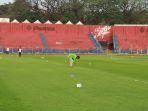 proses-verifikasi-uji-kelayakan-stadion-brawijaya-kediri-kamis-2172022-oleh.jpg