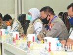 rakor-virtual-forkopimda-jatim-bersama-forpimda-kabupaten-kota-khofifah-indar-dan-emil-dardak.jpg