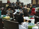 rapat-paripurna-dprd-kota-malang-dengan-agenda-pembahasan-nota-kesepakatan_20180913_091736.jpg