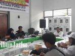 rekapitulasi-suara-pemilu-2019-di-ppk-kaliwates-jember.jpg