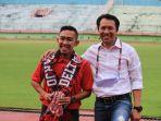 rendi-irwan-pemain-baru-deltras-sidoarjo-saat-dikenalkan-di-stadion-gelora-delta-sidoarjo.jpg