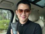 rezky-aditya-meminta-netizen-untuk-menebak-sosoknya-dalam-unggahan-potret-lawas-berikut-ini.jpg