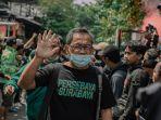 ribuan-bonek-saat-ikut-mengantarkan-tim-persebaya-bertolak-ke-yogyakarta-siang-tadi.jpg