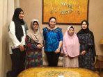 saputri-dan-yan-vellia-yang-akhirnya-bertemu.jpg