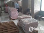 sejumlah-uang-yang-disetorkan-ke-kantor-perwakilan-bank-indonesia-provinsi-jawa-timur_20180621_161738.jpg