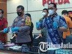 sindikat-pabrik-kosmetik-berbahan-bahaya-tanpa-izin-edar-dibongkar-ditreskrimsus-polda-jatim.jpg