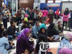 stasiun-gubeng-lama-surabaya-dipadati-pemudik-pada-h-4-lebaran_20180611_110816.jpg