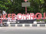 suasana-bagian-depan-taman-kebon-rojo-kota-blitar-rabu-2482022.jpg
