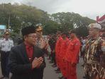 sutiaji-dan-kombes-pol-budi-hermant-saat-mengecek-pasukan-dalam-apel.jpg