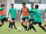 timnas-indonesia-saat-berlatih-untuk-persiapan-pertandingan-piala-aff-2018.jpg