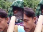 Warga Ngos-ngosan Tandu Juanda 48 Km ke Puskesmas karena Jalan Rusak, Angkut Pakai Bambu dan Sarung