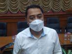 wali-kota-surabaya-eri-cahyadi-saat-memberikan-penjelasan.jpg