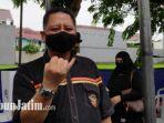 whisnu-sakti-buana-saat-menggunakan-hak-pilihnya-di-tps-09-mulyorejo.jpg
