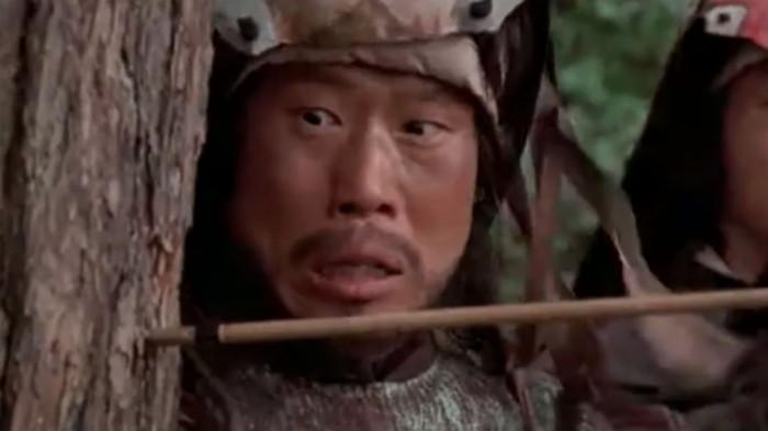 Yoo Hae-Jin berperan sebagai anggota kelompok teater bernama Yuk-Gab dalam film 