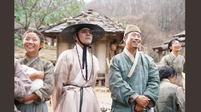 Potret Park Ji-Hoon dan Yoo Hae-Jin dalam film 