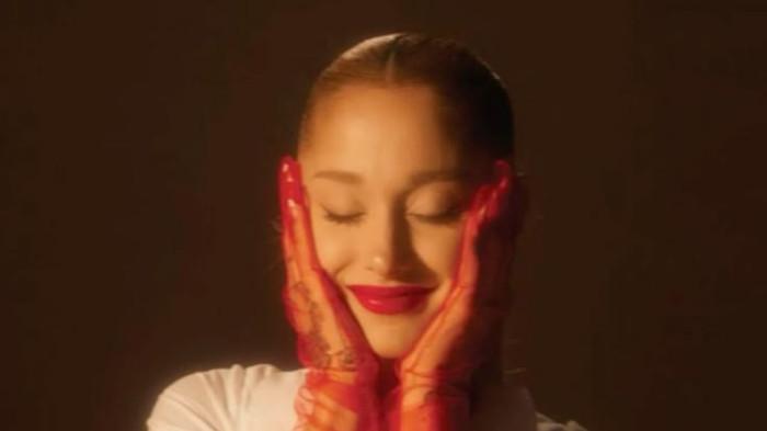 Ariana Grande, Photo Album 