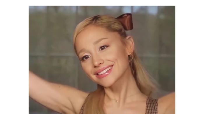 Ariana Grande Smiling