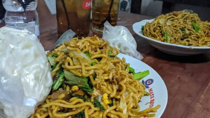 Bakmi dan Nasi Goreng Pak Is