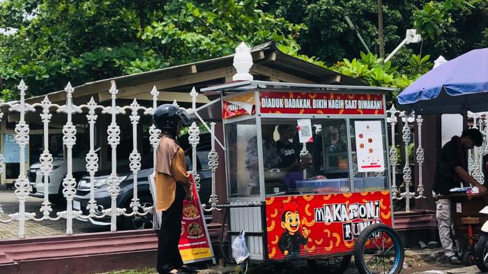 Melirik Peluang Bisnis Level Kaki Lima Lingkungan Kampus di Jogja