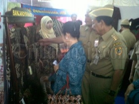 Bibit Waluyo Tinjau Pameran Gelar Karya Pemuda