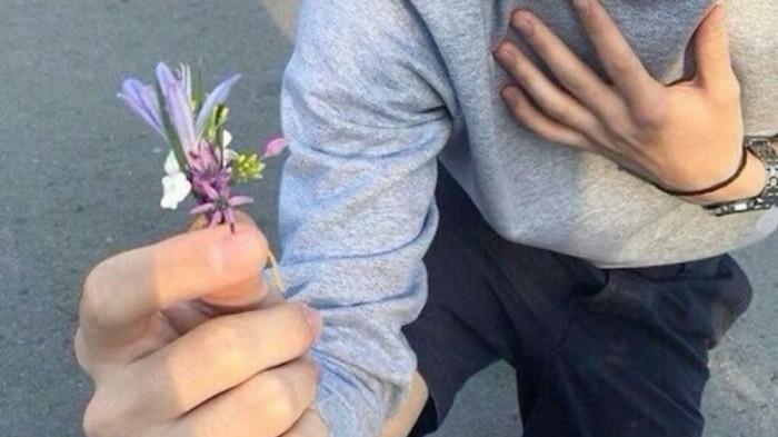 Confess dengan bunga