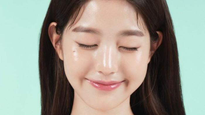 Dewy & Glass Skin Look
