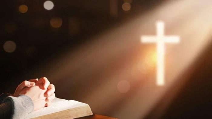 Doa Malam Katolik: Renungan dan Ayat Alkitab untuk Menenangkan Hati