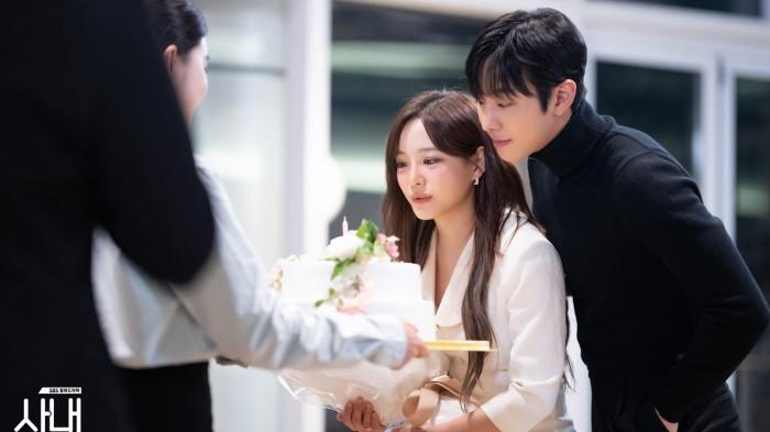 Drama Korea Bussiness Proposal (IMDb)