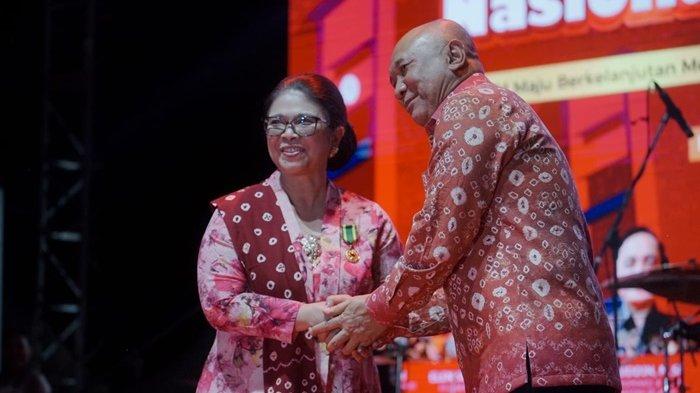 GKBRAA Paku Alam X Raih Penghargaan Bakti Koperasi dan UKM, Motor Penggerak Koperasi dan UMKM di DIY