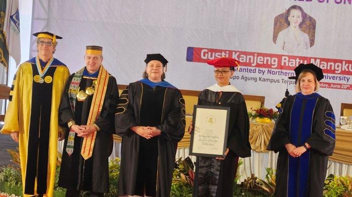 Putri Sulung Raja Keraton Yogyakarta Terima Doktor Honoris Causa