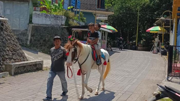Hiburan Anak Telaga Serangan Tawangmangu
