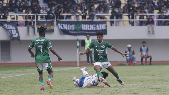 PSS Sleman Bermain Imbang Tanpa Gol Melawan Persib Bandung di Babak Pertama