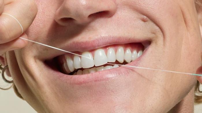 Ilustrasi Flossing