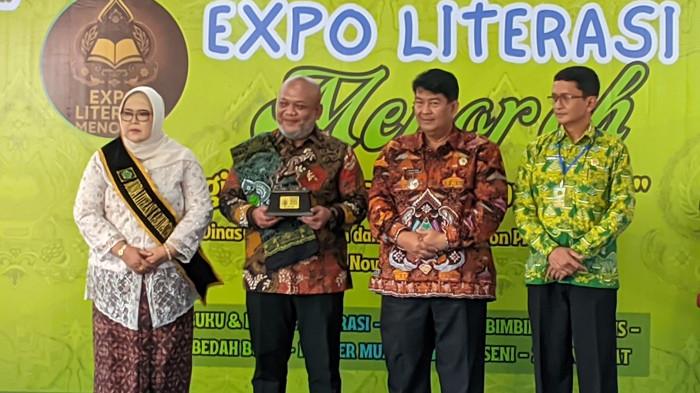 Istri Bupati KulonProgo Dikukuhkan Jadi Bunda Literasi, Optimalkan Peningkatan Minat Baca Masyarakat