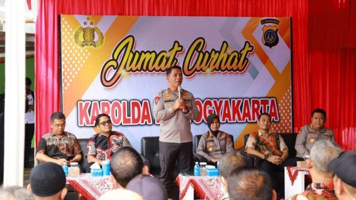 Jumat Curhat di Pasar Wates, Kapolda DIY Serap Keluhan Praktik Pinjaman Liar dari Pedagang