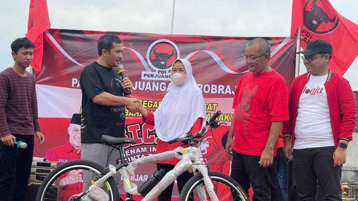 Ketua DPC PDI Perjuangan Ajak Rakyat Hidup Sehat Rajin Senam dan Berolahraga