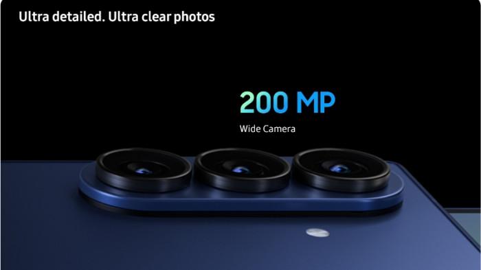 Konfigurasi kamera di Samsung Galaxy Z Fold 7.