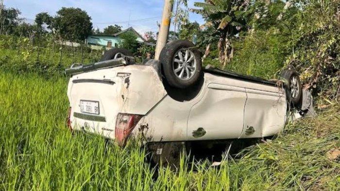 Kronologi Mobil Avanza Bernopol AB Bantul Terbalik di Persawahan Klaten