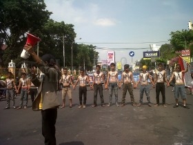 Mahasiswa UIN Demo di Hari Sumpah Pemuda