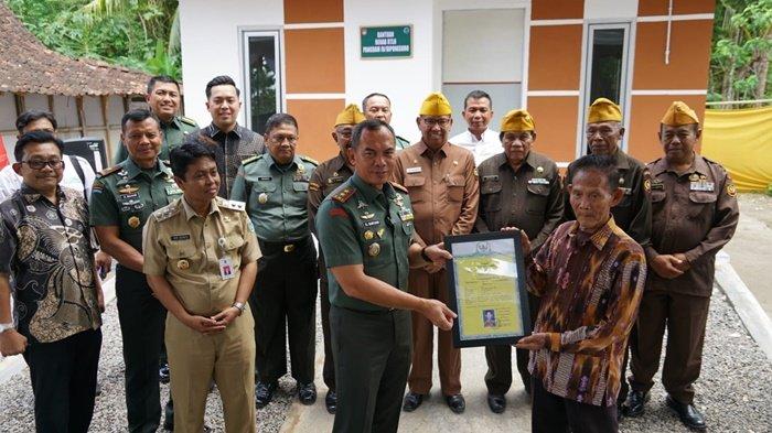 Cerita Mbah Sarno, Veteran Asal Gunungkidul yang Tinggal di Bekas Kandang Ayam Kini Dapat Rumah Baru