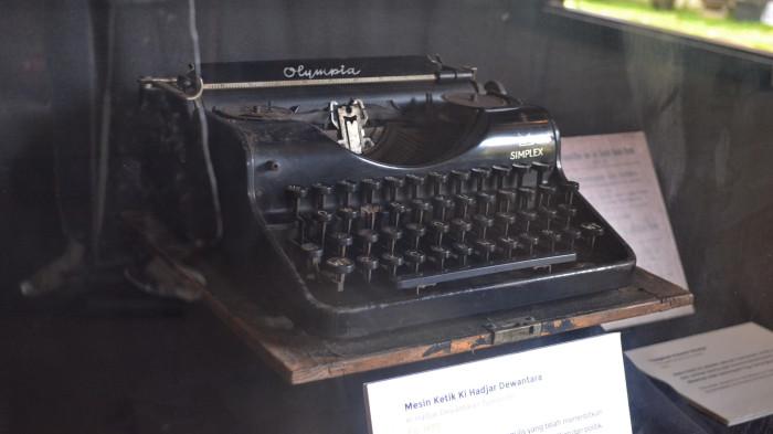 Mesin Ketik Ki Hadjar Dewantara
