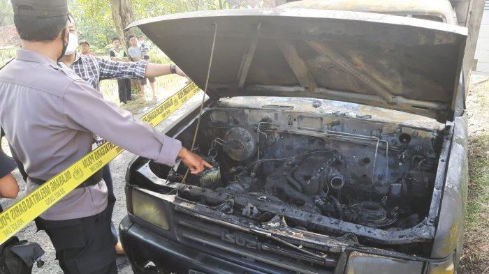 Sebuah Mobil Box Hangus Terbakar di Dusun Cekelan Kulon Progo, Ini Penjelasan Polisi